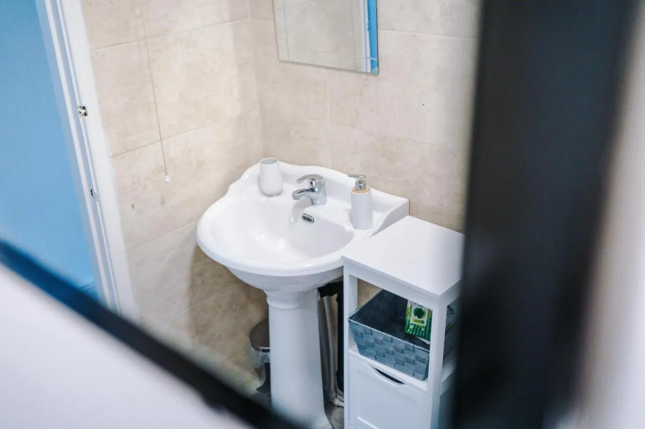 Ferienhaus 65 Inch Tv & Luxurious 2 Bedroom Suite For Your Ultimate Getaway Bradford  Großbritannien